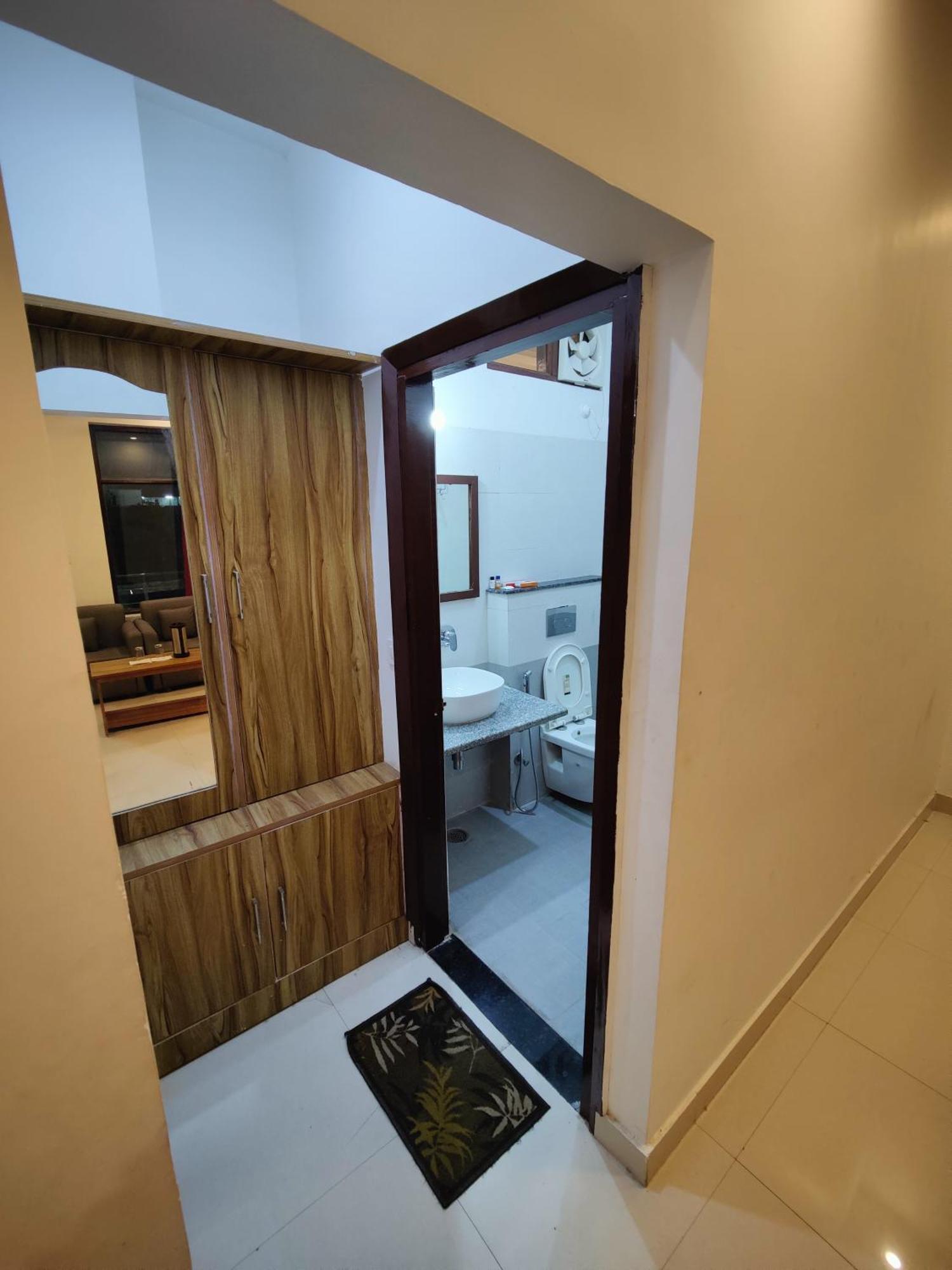 Alaknanda Motel & Restaurant Rudraprayāg المظهر الخارجي الصورة