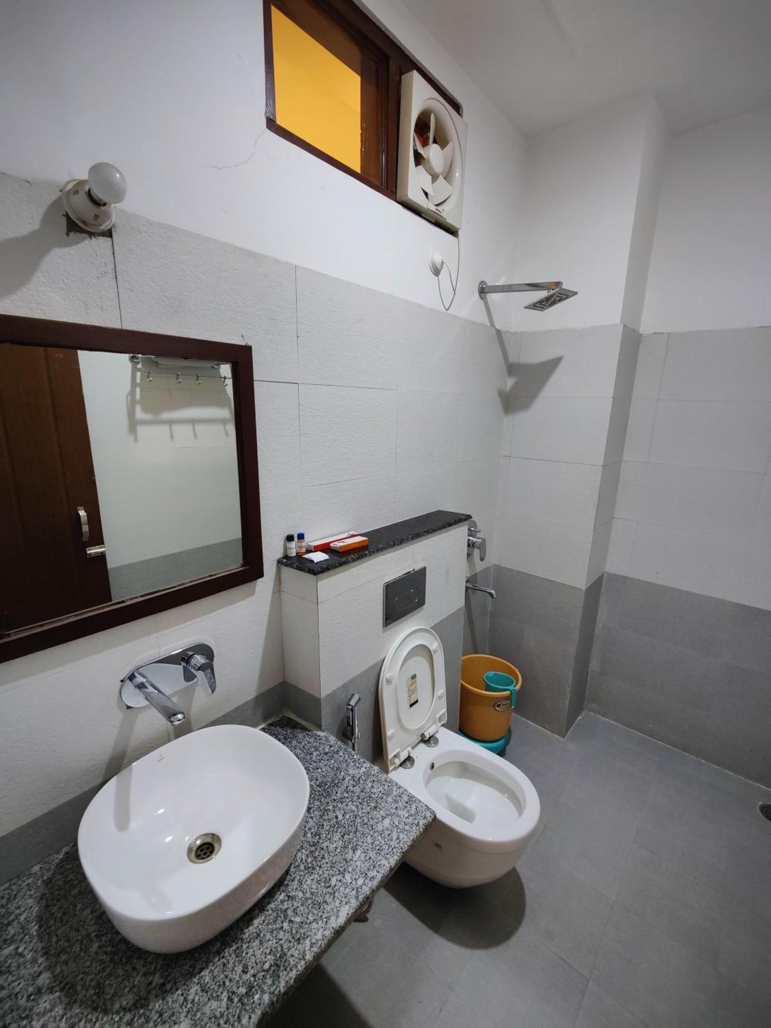 Alaknanda Motel & Restaurant Rudraprayāg المظهر الخارجي الصورة