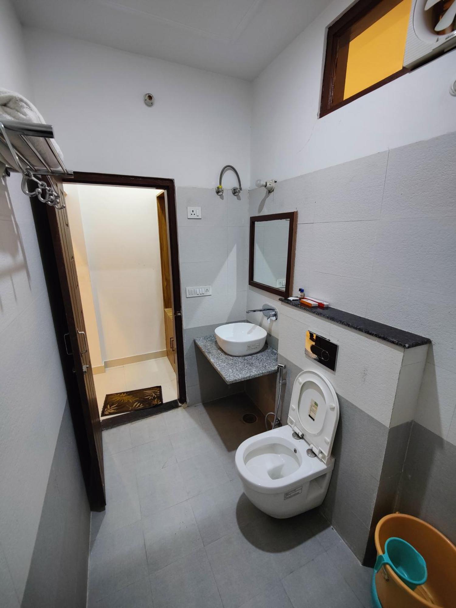 Alaknanda Motel & Restaurant Rudraprayāg المظهر الخارجي الصورة