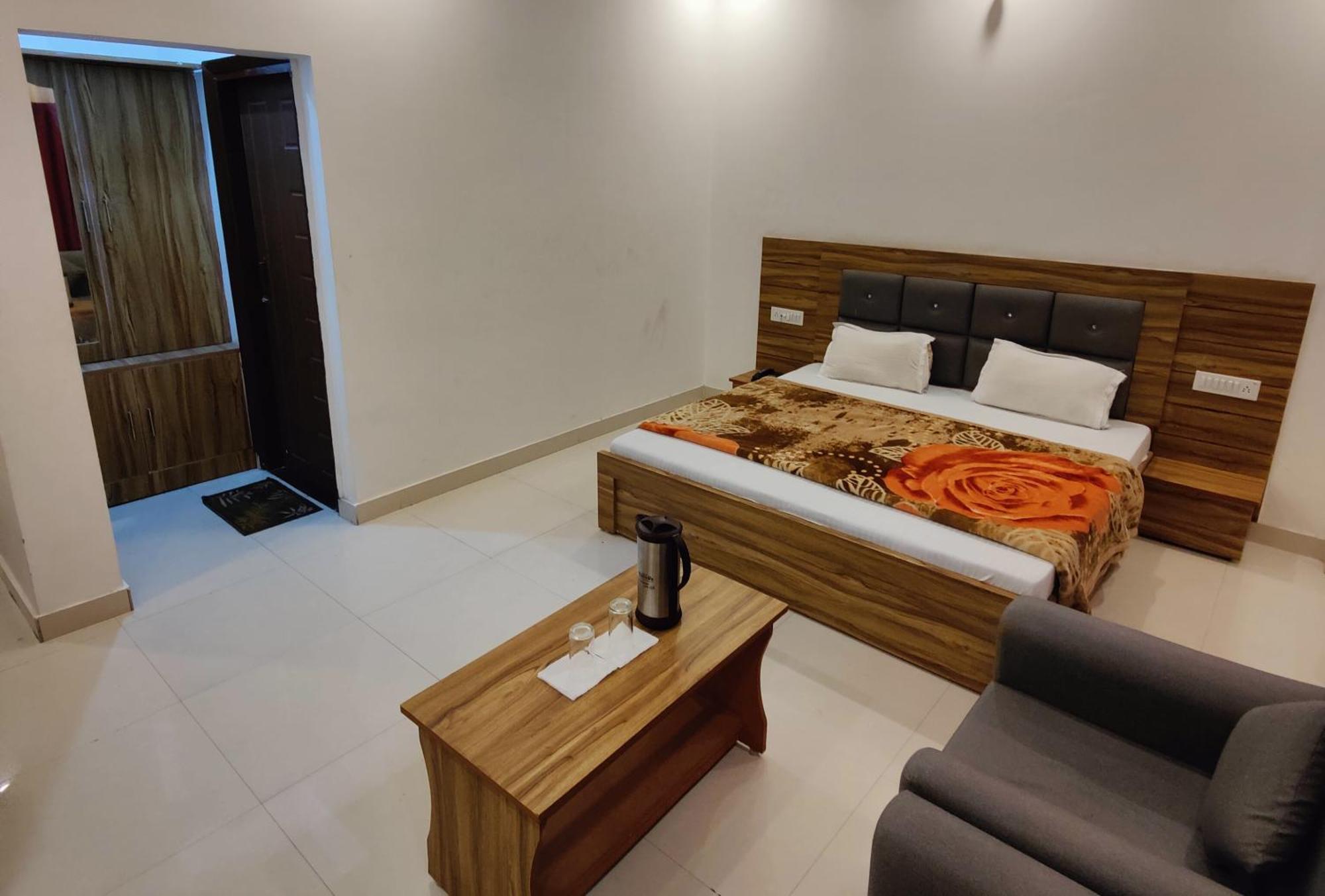 Alaknanda Motel & Restaurant Rudraprayāg المظهر الخارجي الصورة